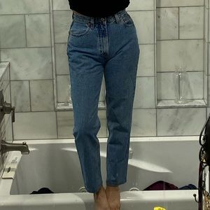 GAP mom jeans size 2 slim fit